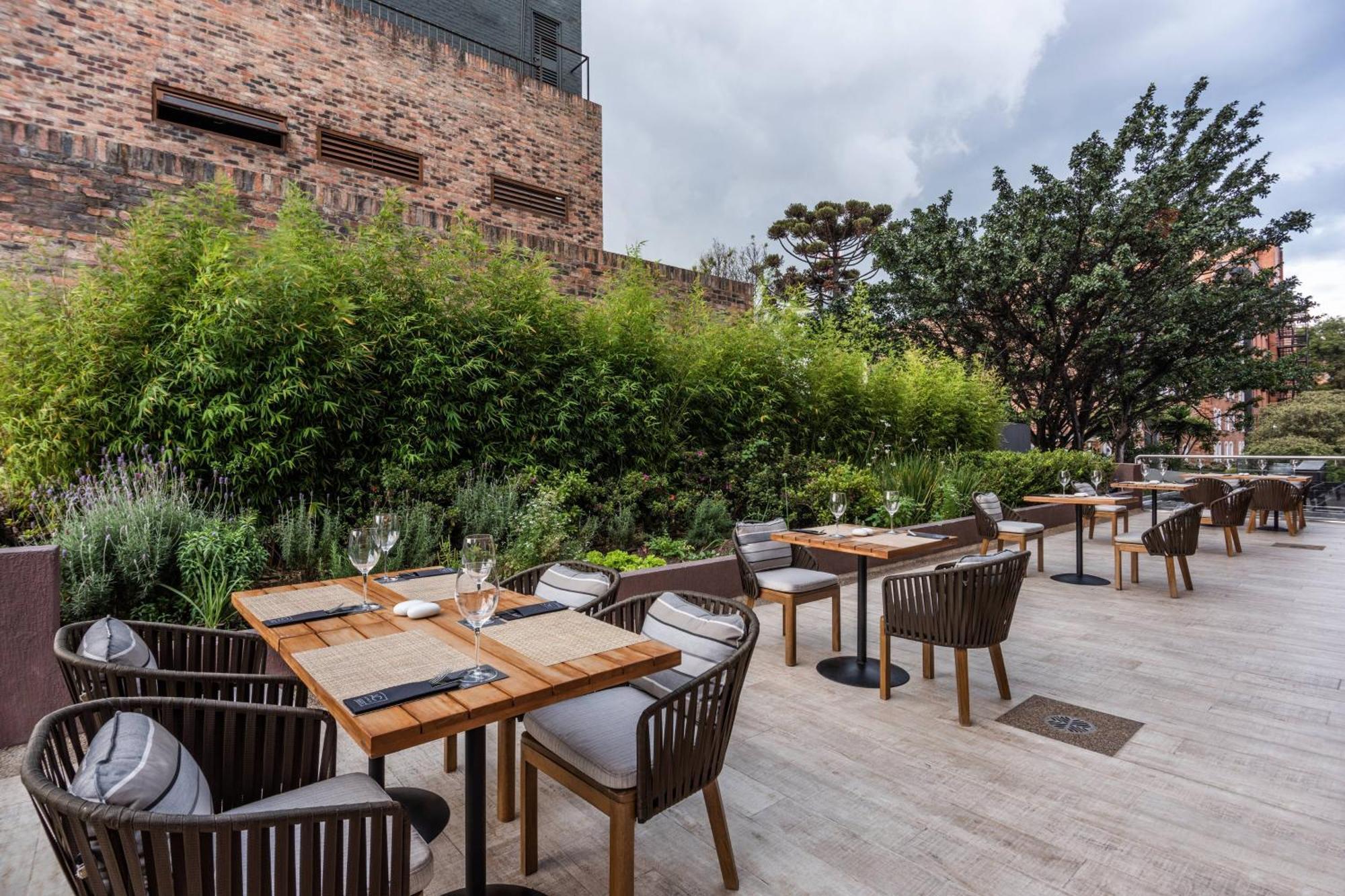 Ac Hotel By Marriott Bogota Zona T Exterior foto